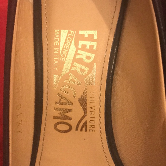 Salvatore Ferragamo Suede Pumps - Picture 5 of 5